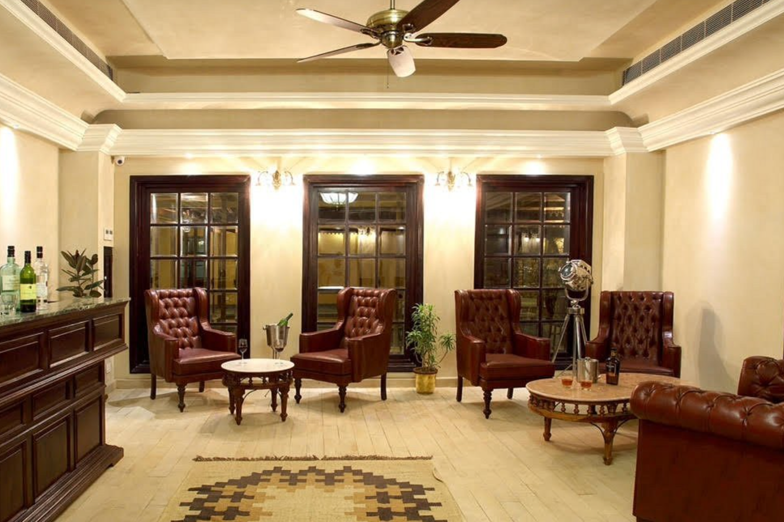 Juna Mahal Lounge
